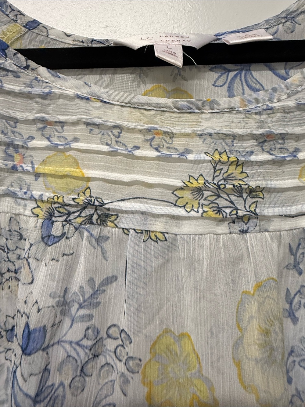 Lauren Conrad LC Floral Peasant Blouse Size Large Sheer Boho Cottagecore - Picture 2 of 4